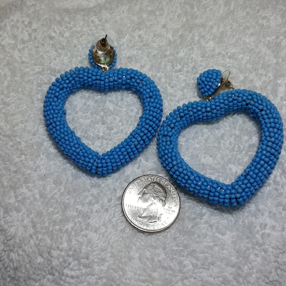 NWOT Heart shaped seed bead earrings - Picture 2 of 2